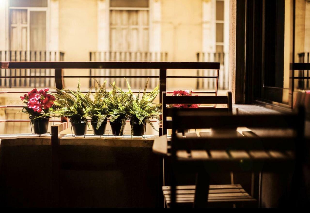 Central Station. Free Wifi & Terrace Valencia Exterior photo